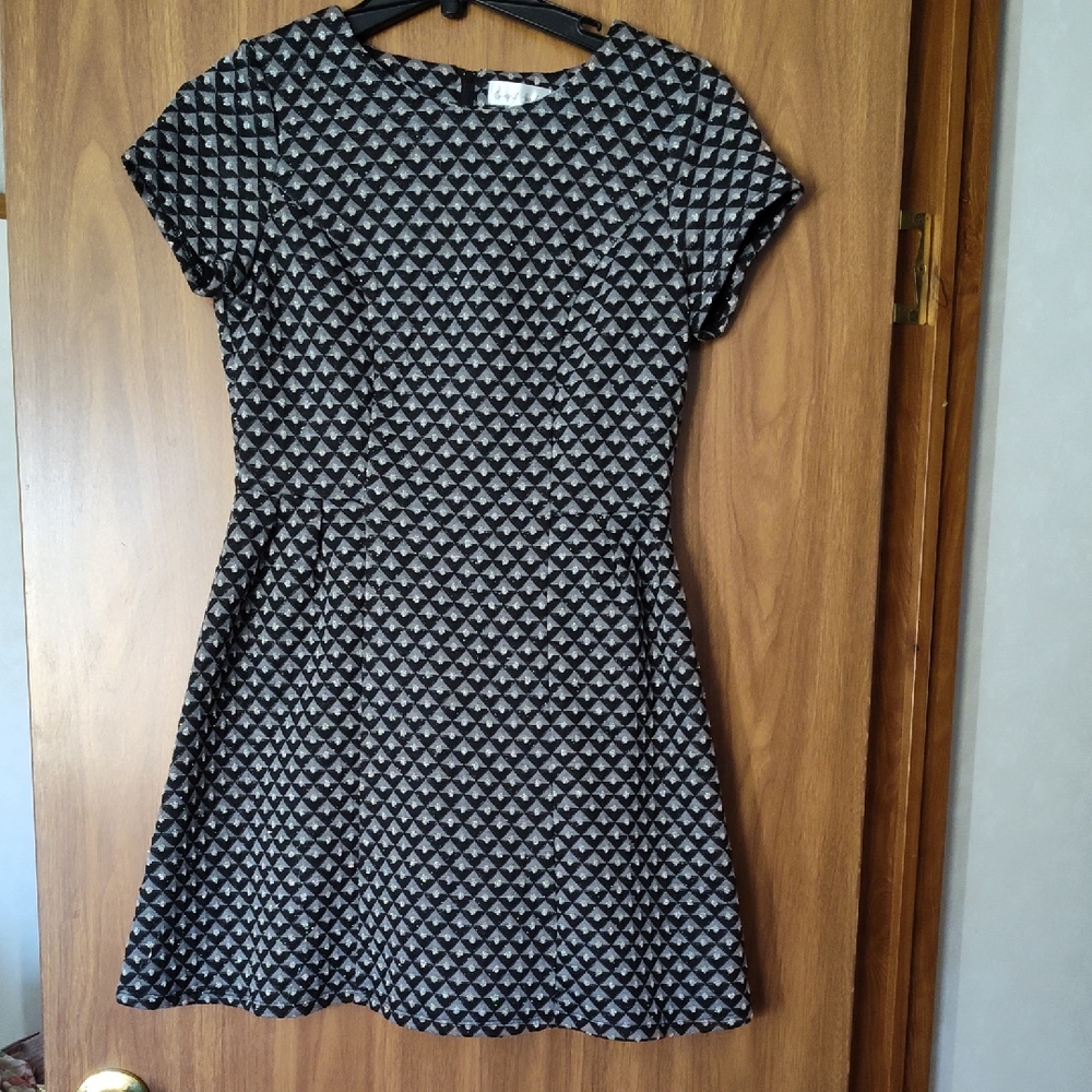 Elegant Black and White Patterned Dress